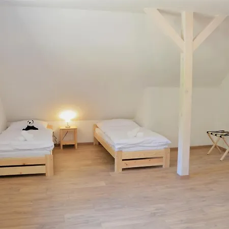 Deluxe 公寓式酒店 3*